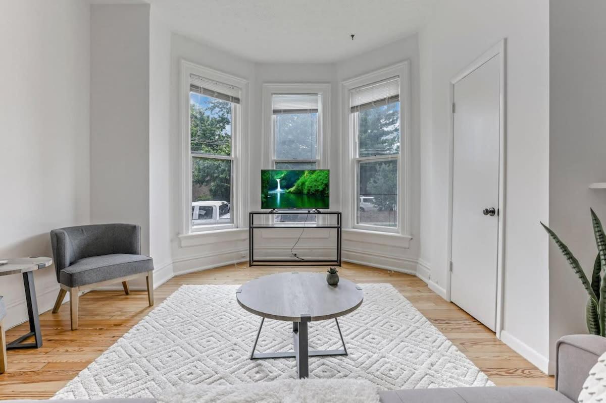 Housepitality - The Short North Getaway Apartment