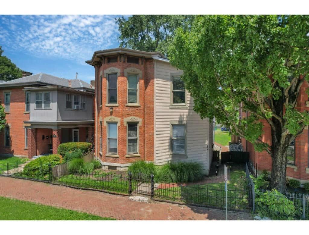Housepitality - The Short North Getaway Apartment