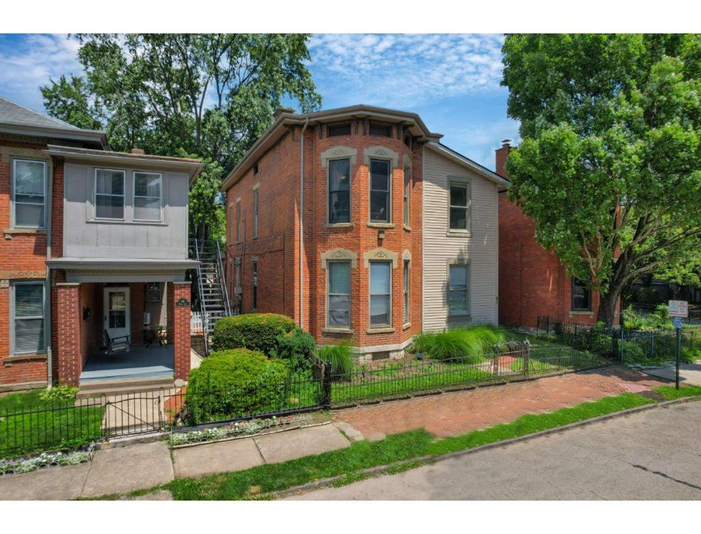 Housepitality - The Short North Getaway Apartment
